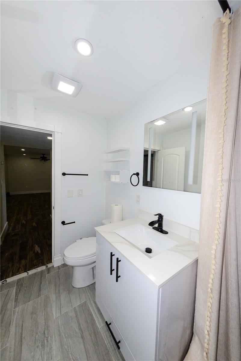 700 FLORAL LN, PORT CHARLOTTE, FL, 33952