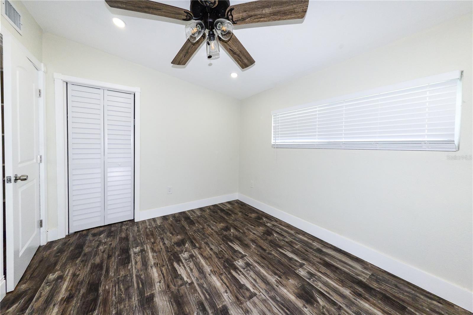 700 FLORAL LN, PORT CHARLOTTE, FL, 33952