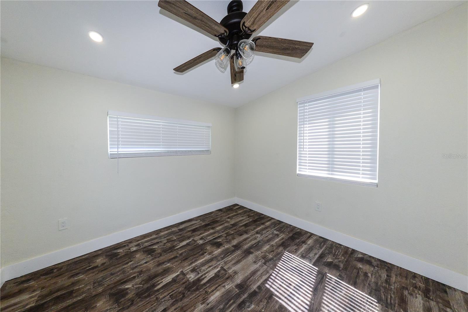 700 FLORAL LN, PORT CHARLOTTE, FL, 33952