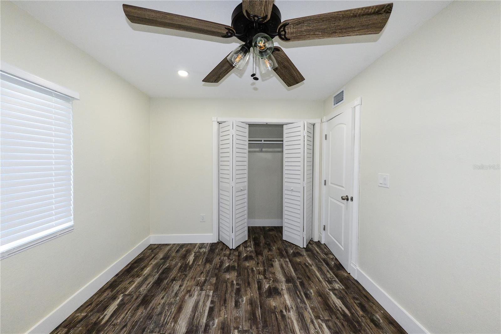 700 FLORAL LN, PORT CHARLOTTE, FL, 33952