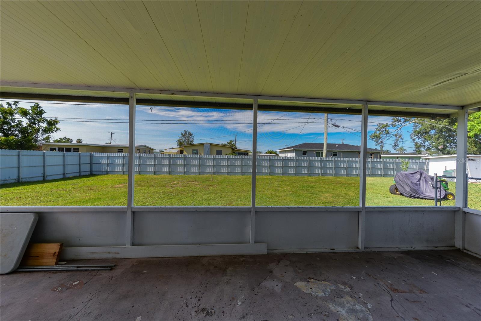 700 FLORAL LN, PORT CHARLOTTE, FL, 33952