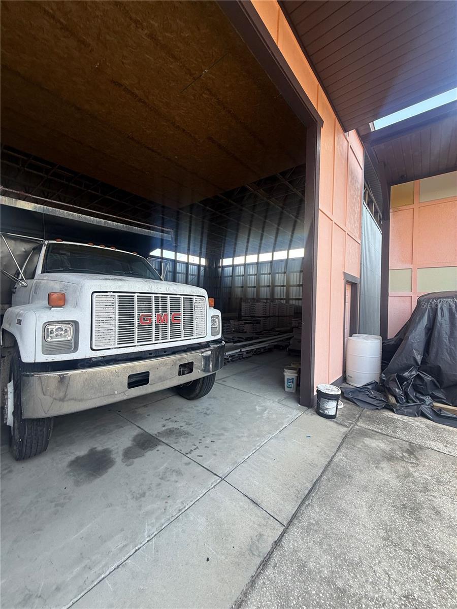 13309 E US 92 HWY, DOVER, FL, 33527