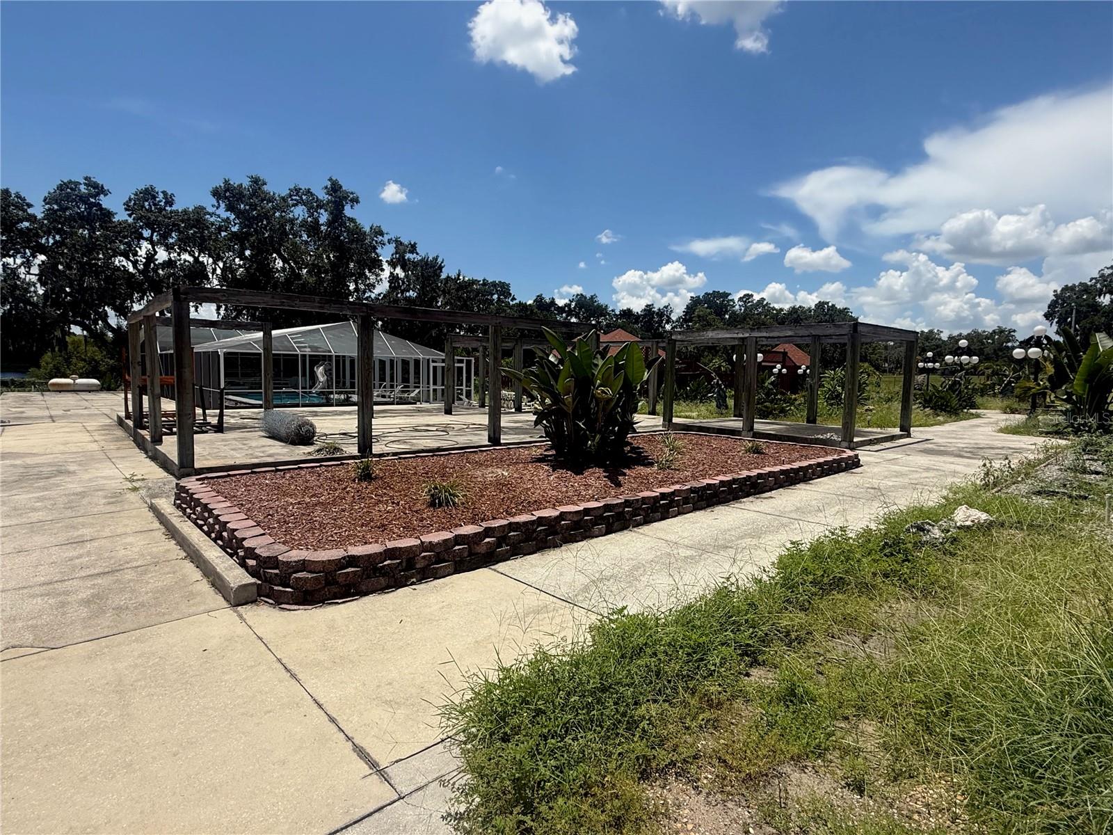 13309 E US 92 HWY, DOVER, FL, 33527