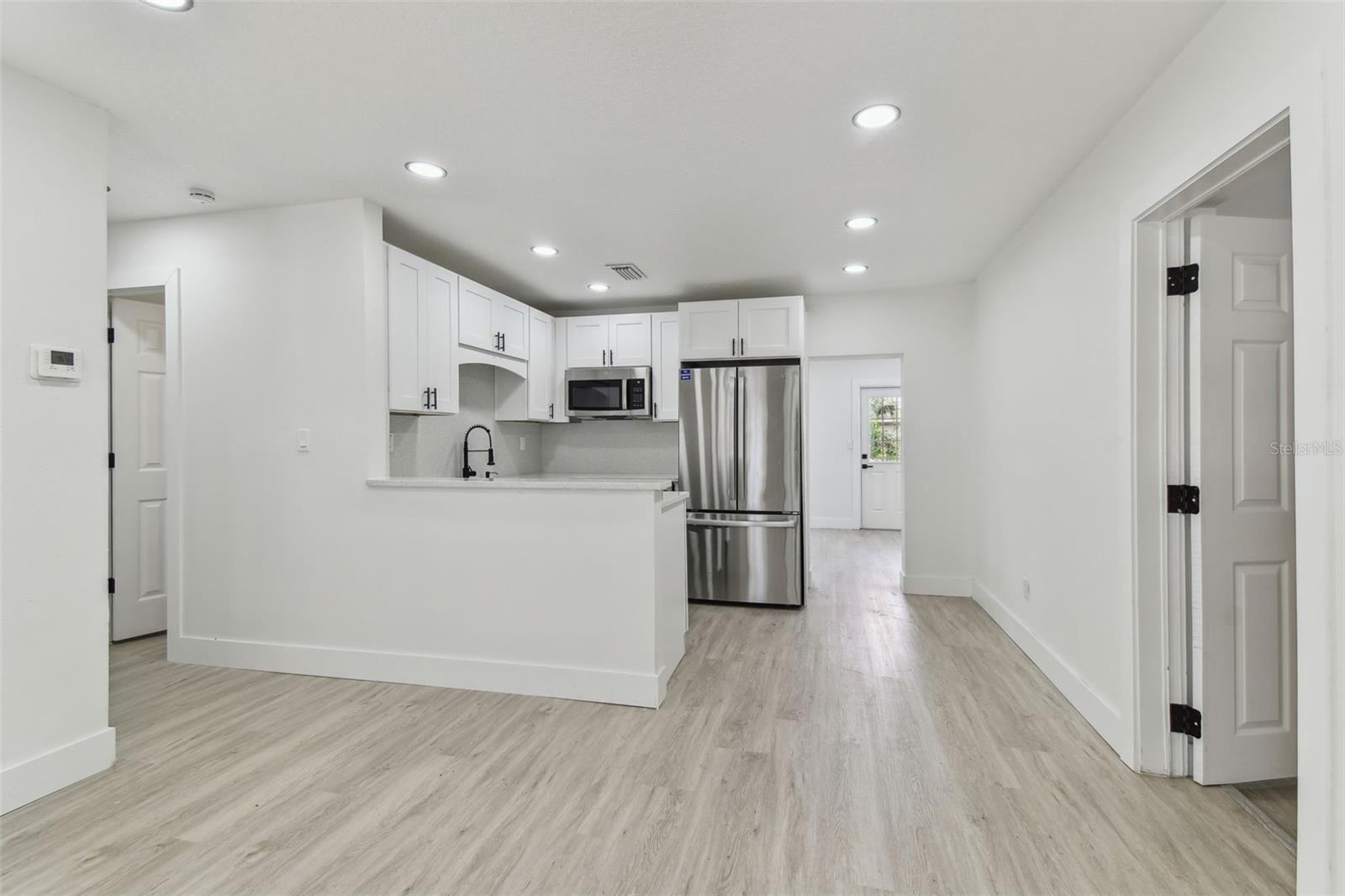 7704 TANGLEWOOD LN, TAMPA, FL, 33615