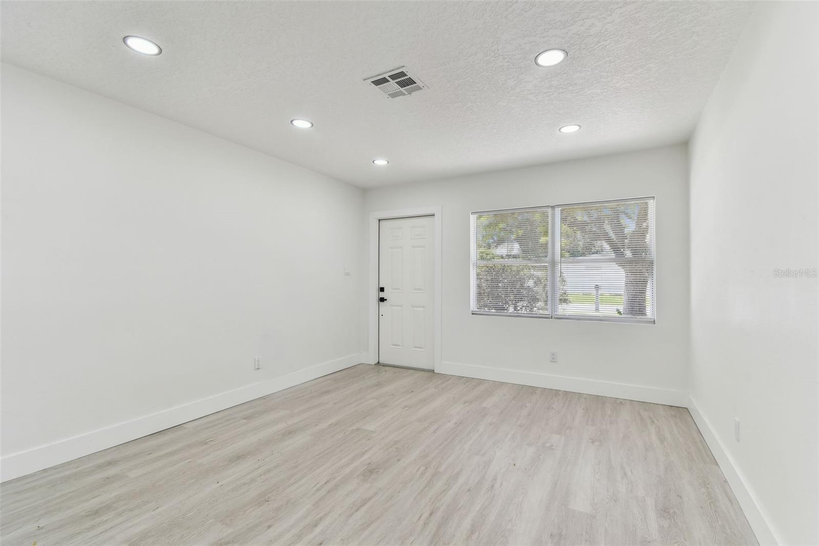 7704 TANGLEWOOD LN, TAMPA, FL, 33615