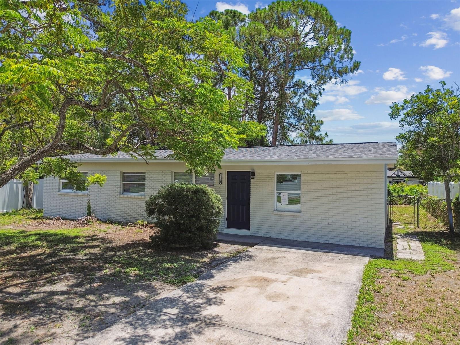 7704 TANGLEWOOD LN, TAMPA, FL, 33615