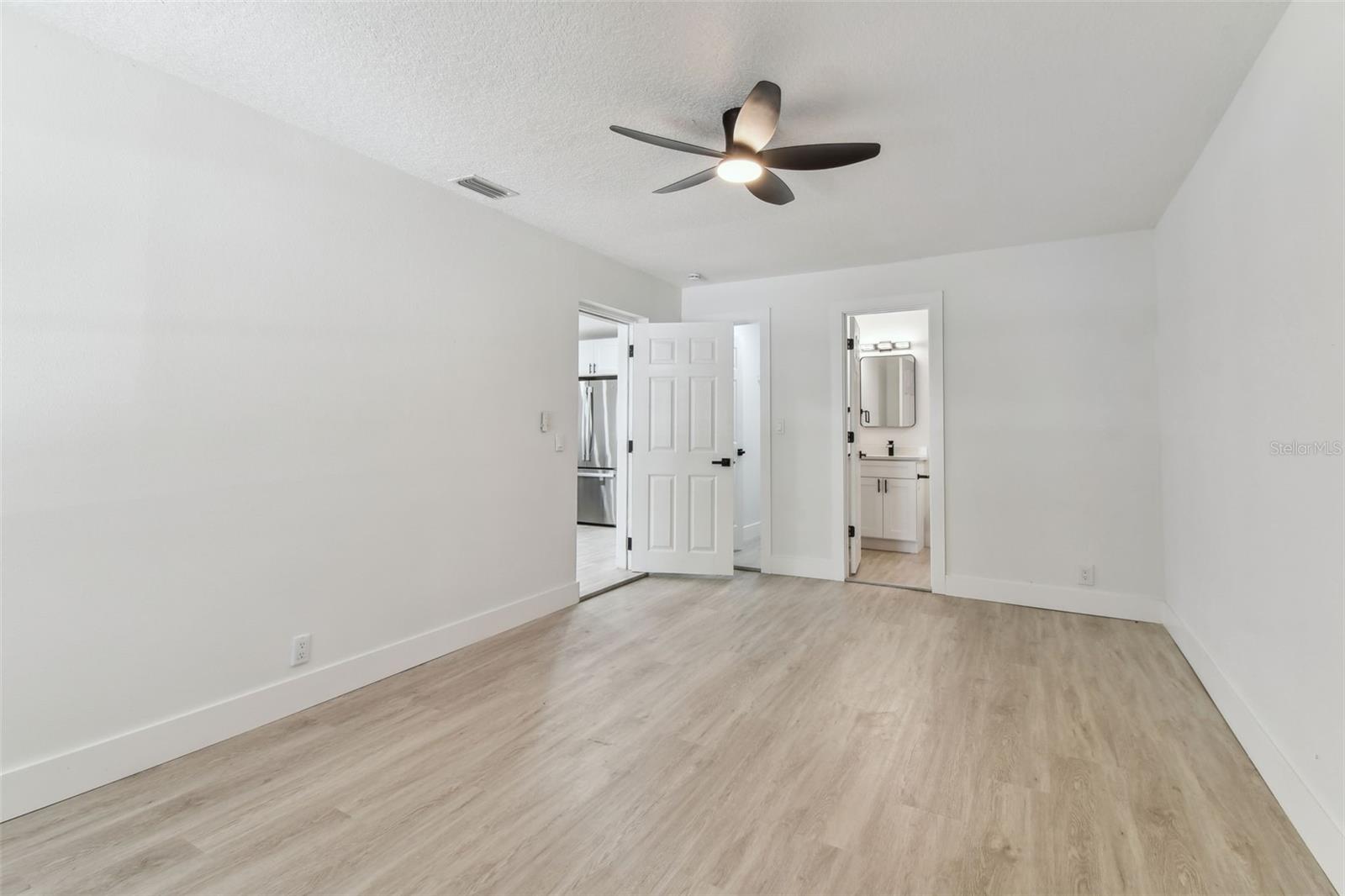 7704 TANGLEWOOD LN, TAMPA, FL, 33615