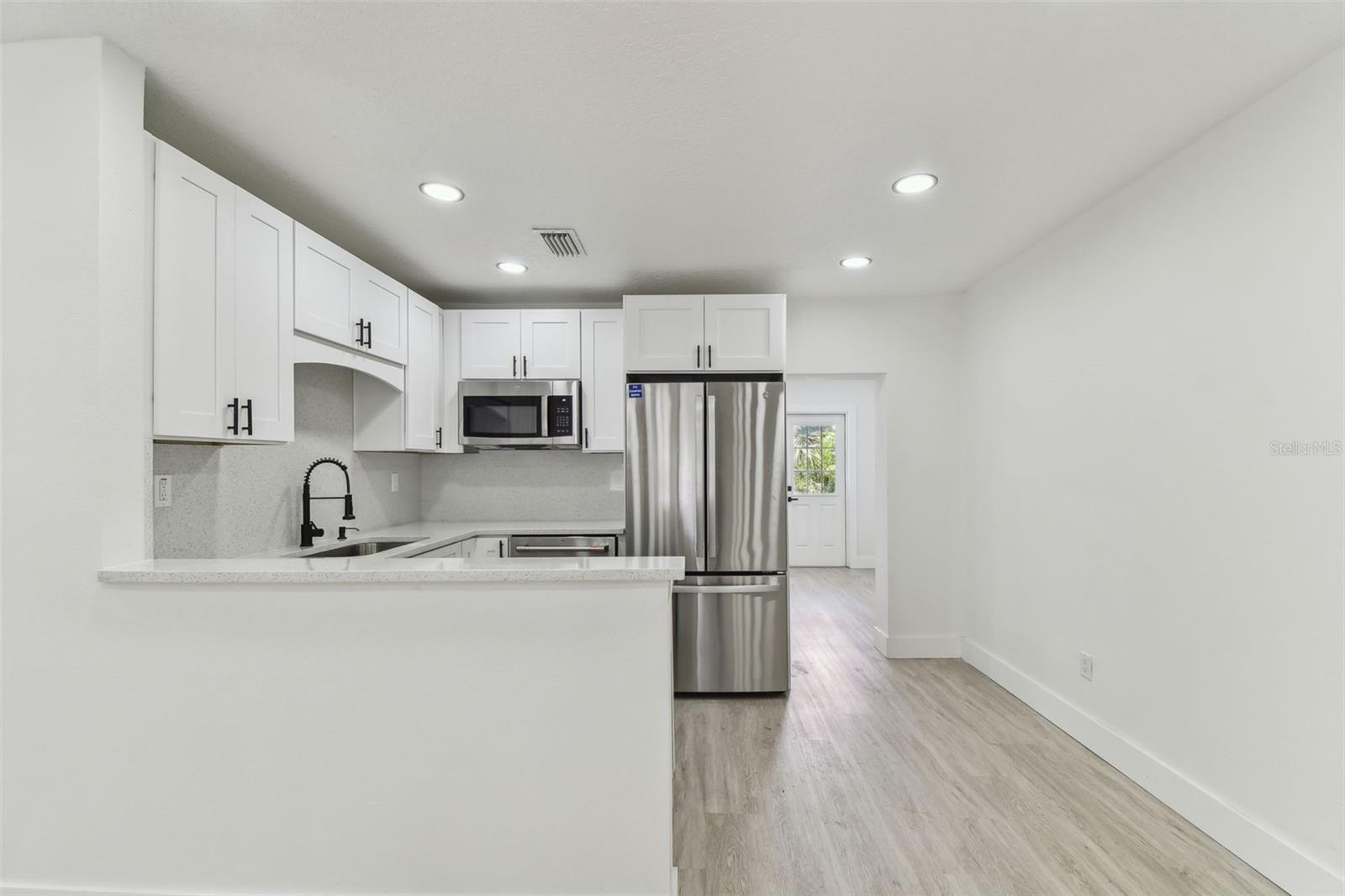 7704 TANGLEWOOD LN, TAMPA, FL, 33615