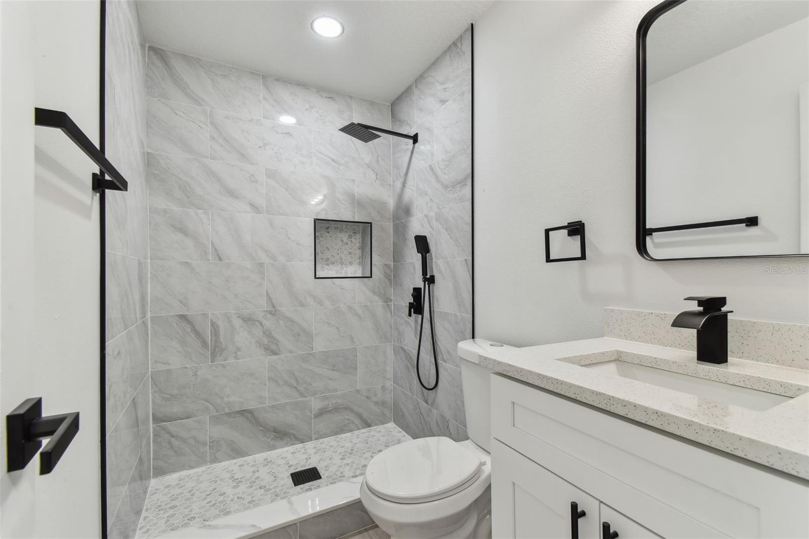 7704 TANGLEWOOD LN, TAMPA, FL, 33615