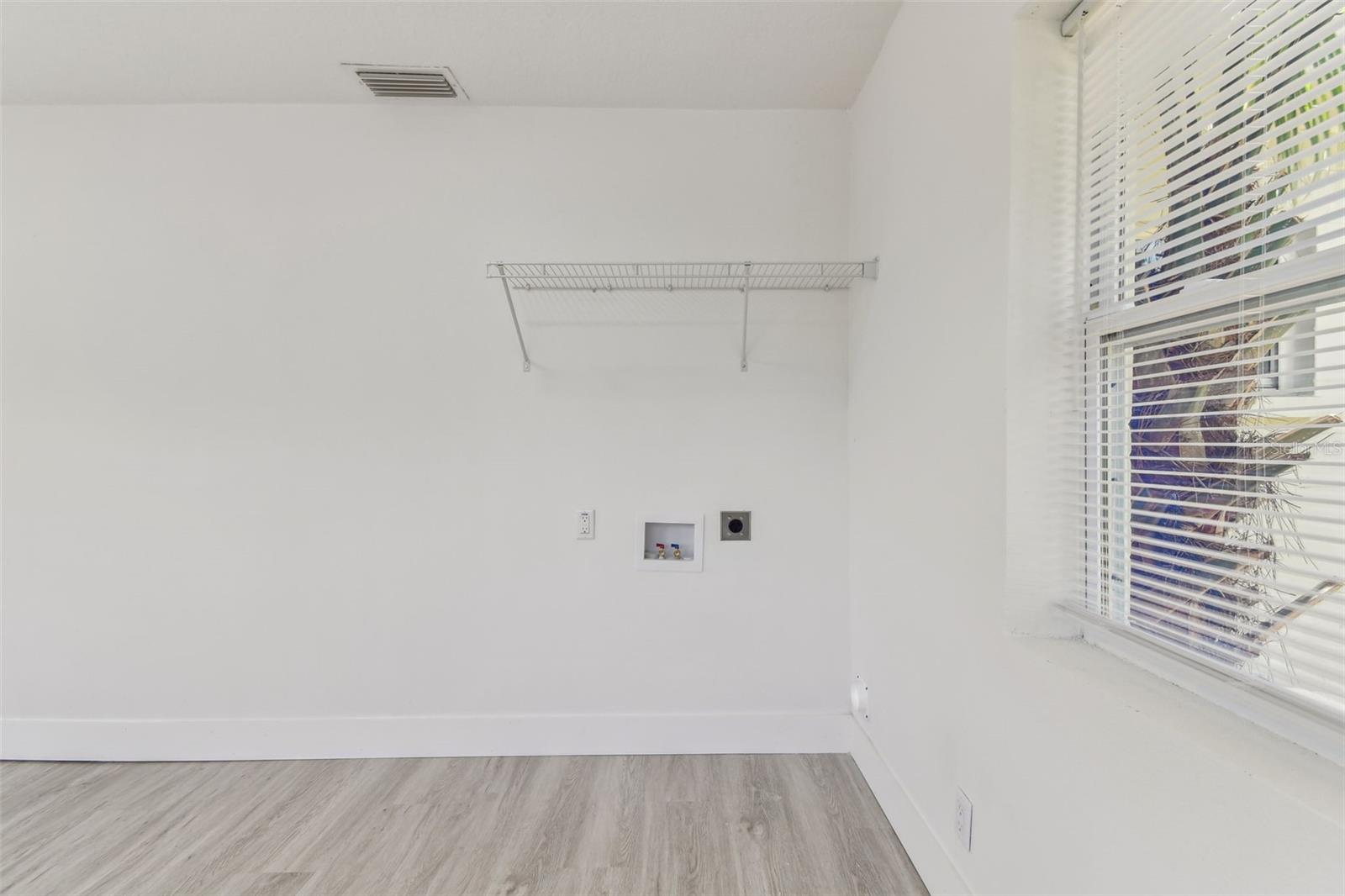 7704 TANGLEWOOD LN, TAMPA, FL, 33615