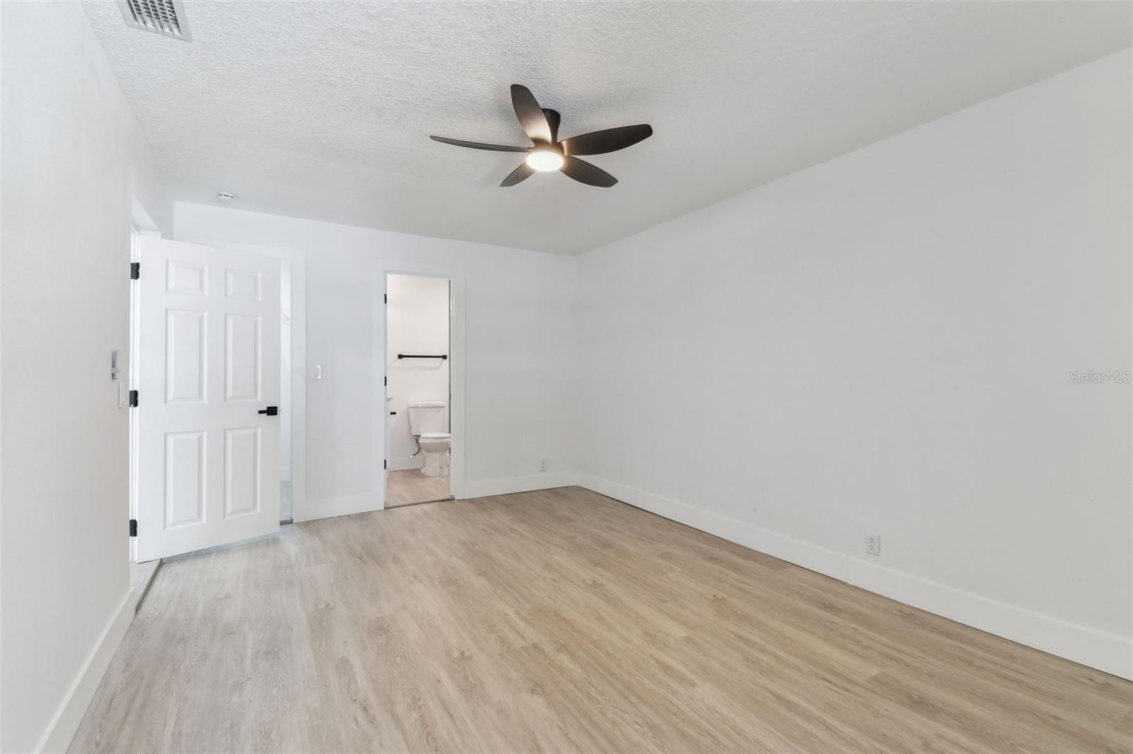 7704 TANGLEWOOD LN, TAMPA, FL, 33615