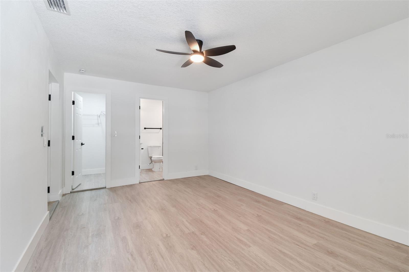 7704 TANGLEWOOD LN, TAMPA, FL, 33615