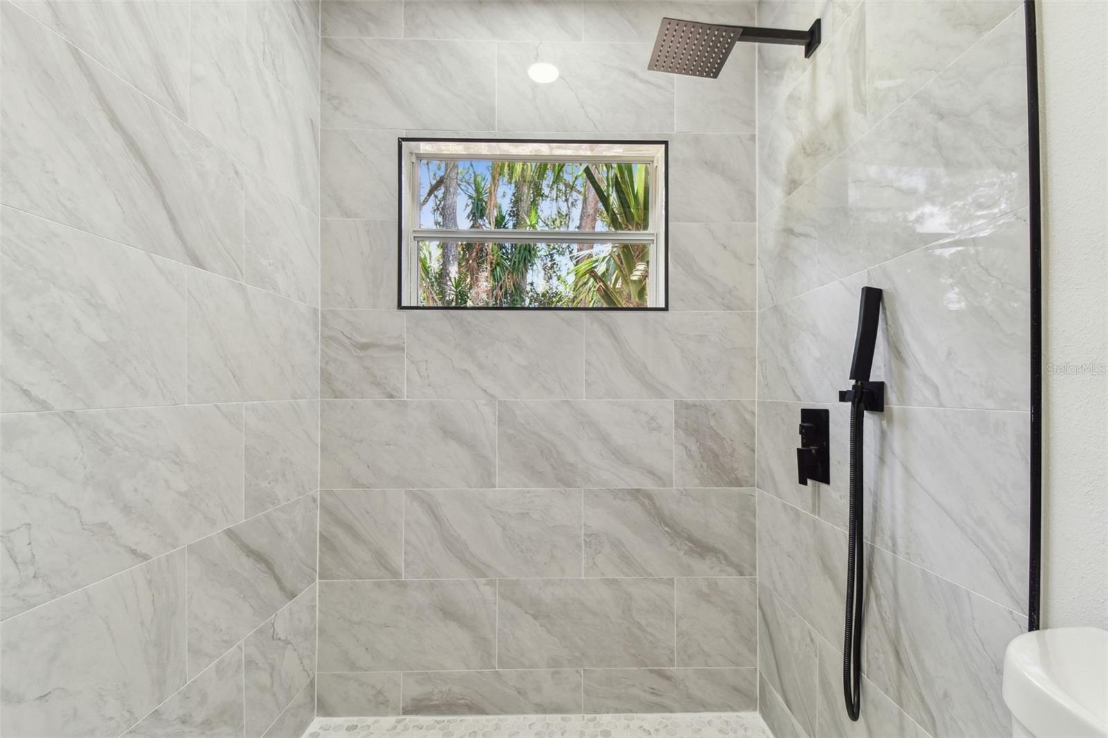 7704 TANGLEWOOD LN, TAMPA, FL, 33615