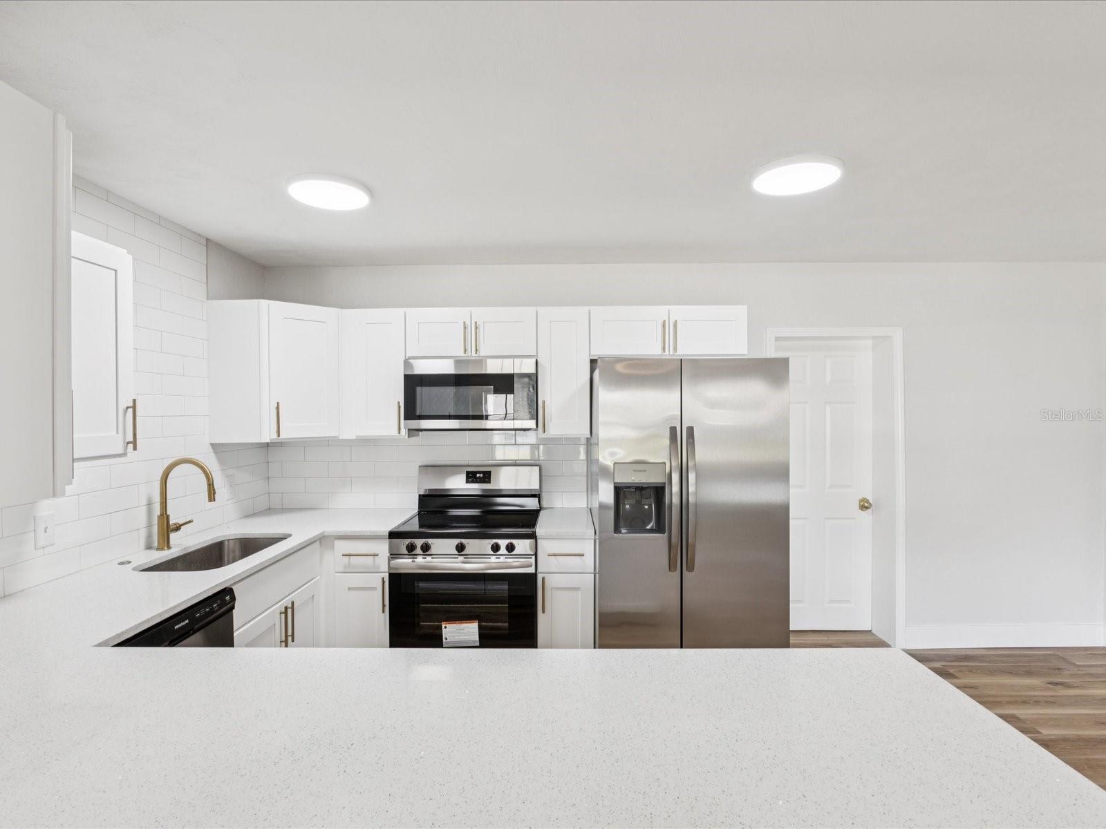 1843 BERG RD, HOLIDAY, FL, 34690