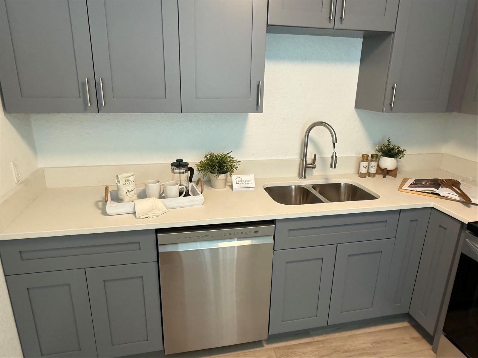 1913 W SAINT CONRAD ST, TAMPA, FL, 33607