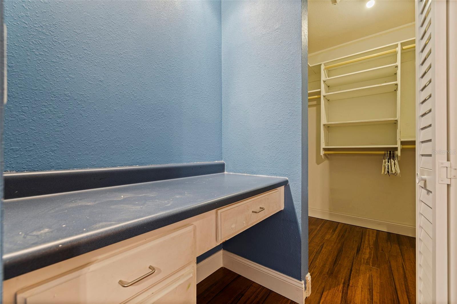 10053 W BAY ST, SEMINOLE, FL, 33776