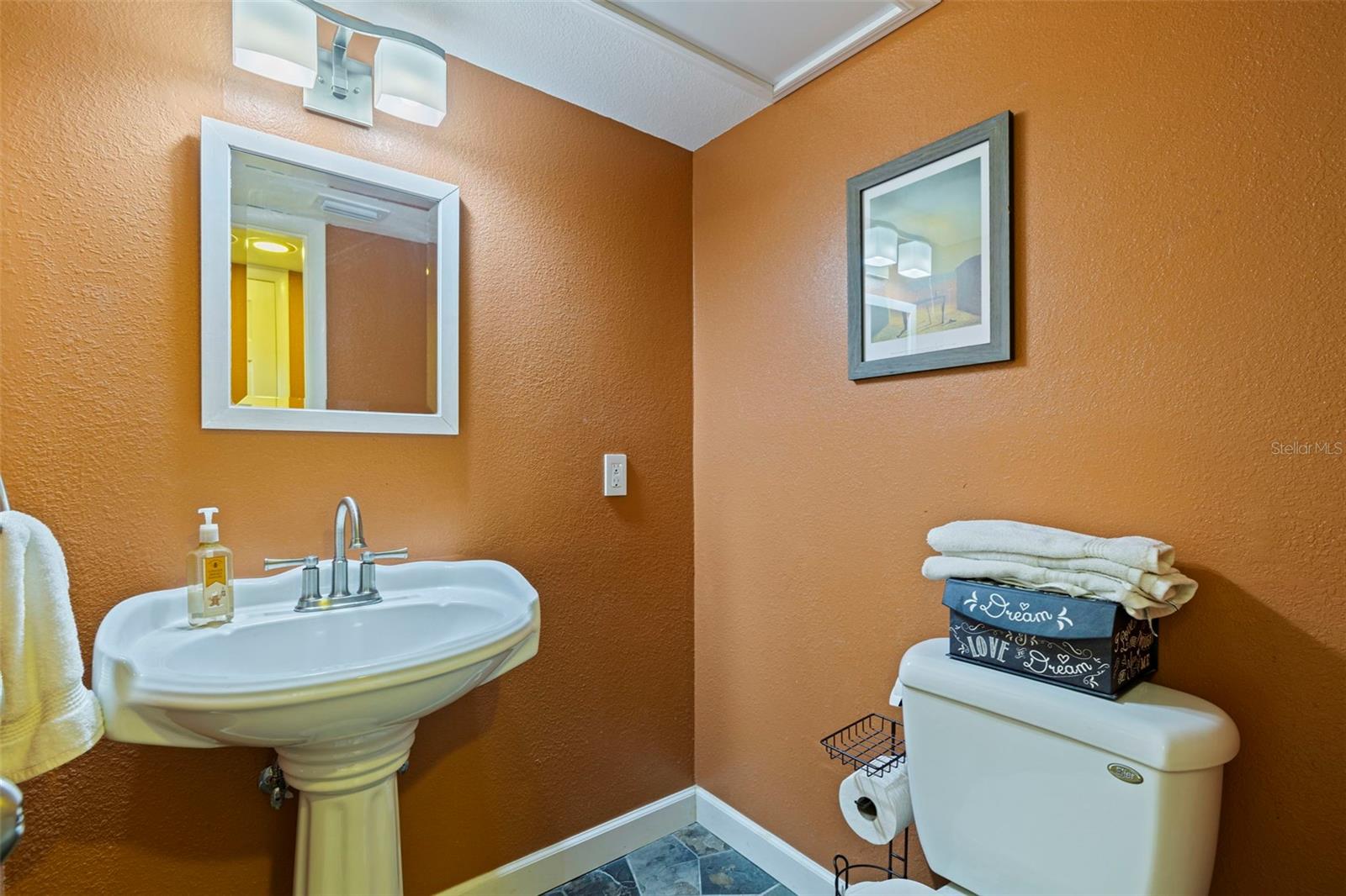 10053 W BAY ST, SEMINOLE, FL, 33776