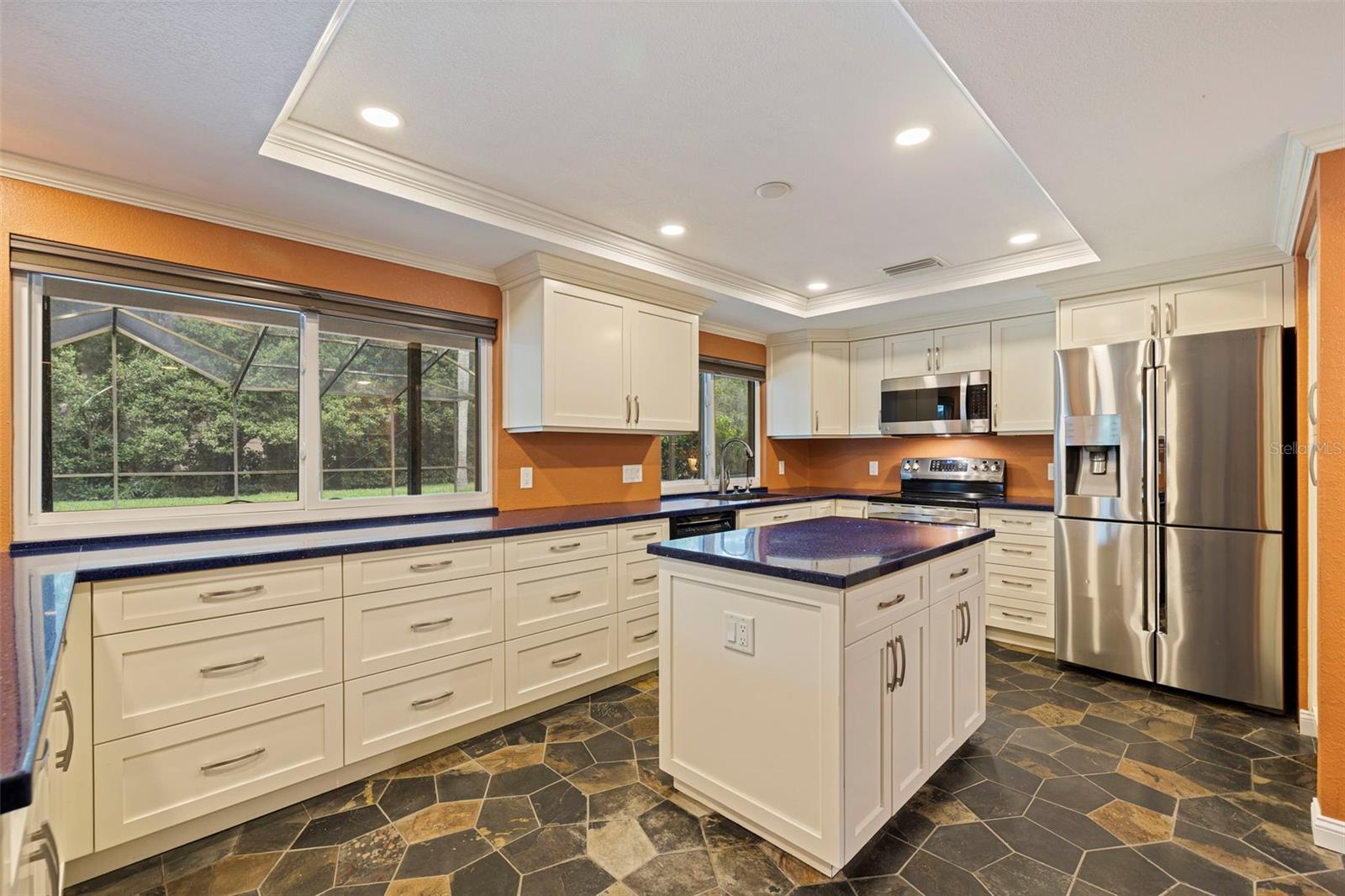 10053 W BAY ST, SEMINOLE, FL, 33776