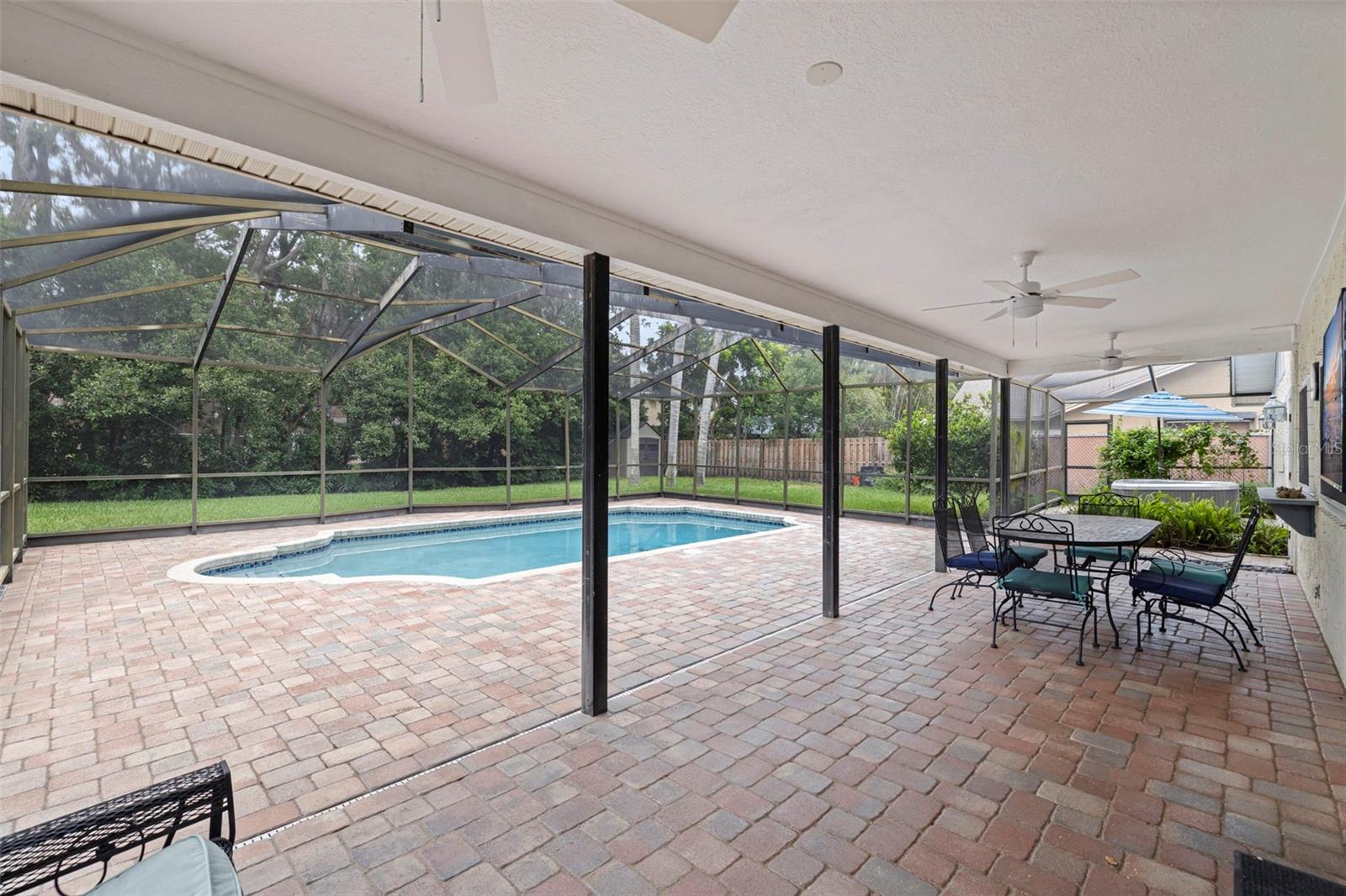 10053 W BAY ST, SEMINOLE, FL, 33776