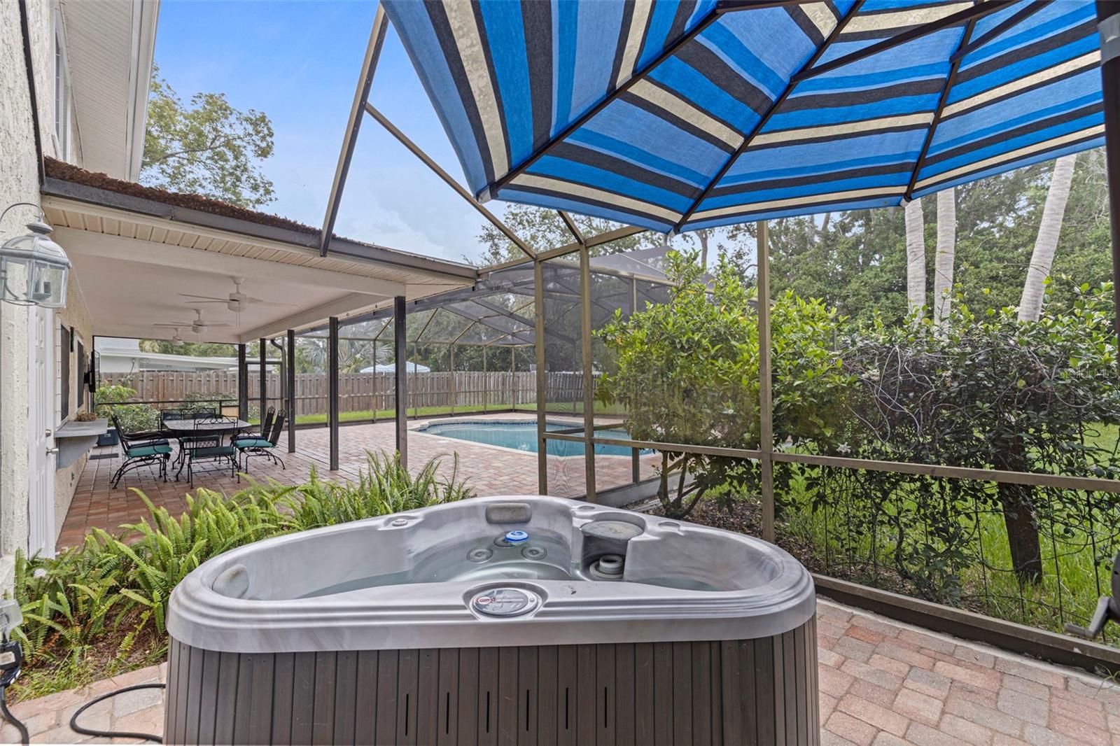 10053 W BAY ST, SEMINOLE, FL, 33776