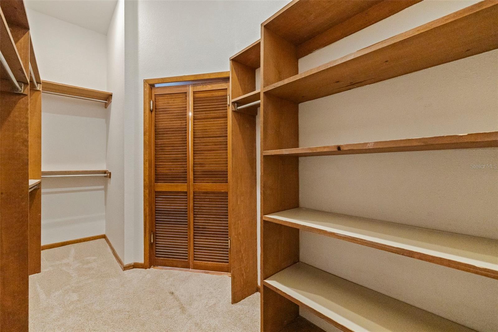 10053 W BAY ST, SEMINOLE, FL, 33776