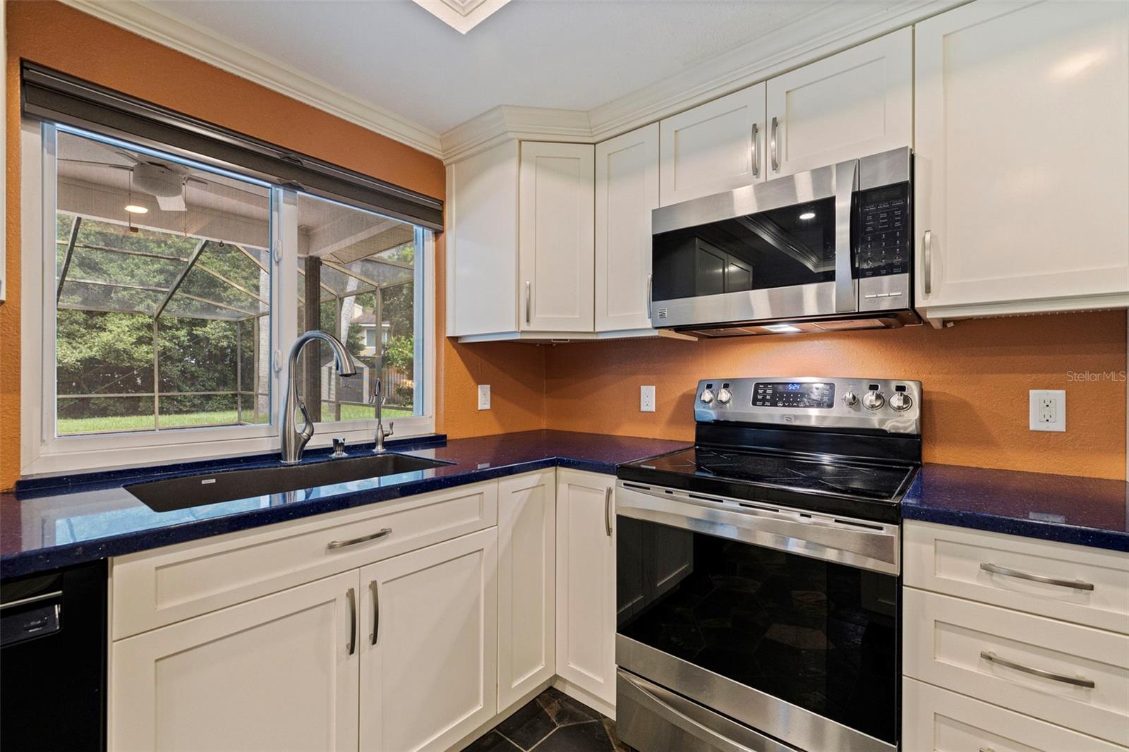 10053 W BAY ST, SEMINOLE, FL, 33776