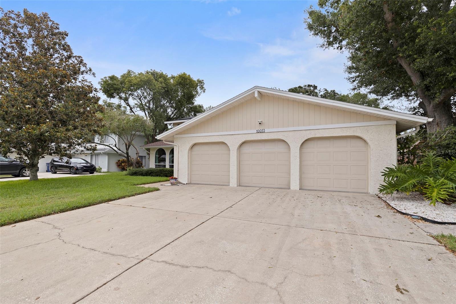 10053 W BAY ST, SEMINOLE, FL, 33776