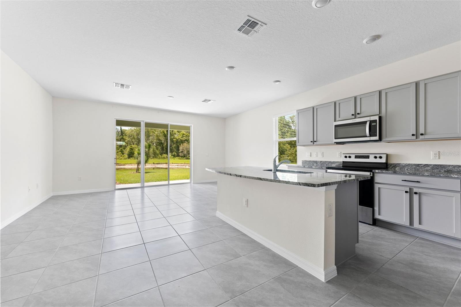 11082 CRESCENT DEER DR, LAND O LAKES, FL, 34638