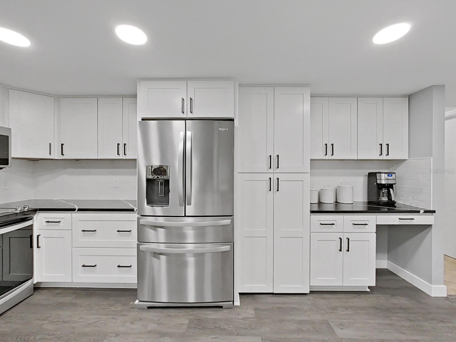 852 VILLAGE WAY, PALM HARBOR, FL, 34683