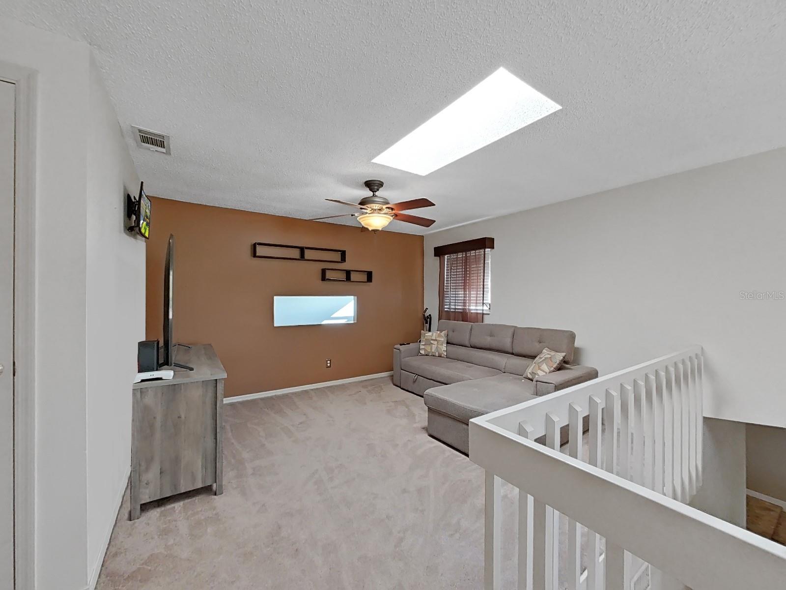 852 VILLAGE WAY, PALM HARBOR, FL, 34683