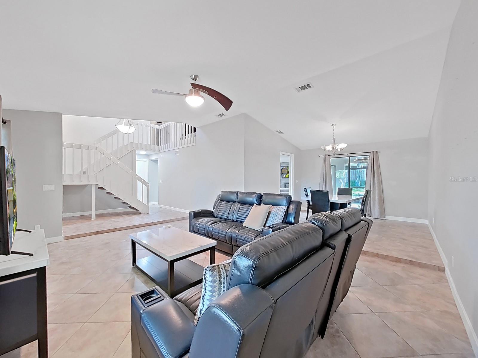 852 VILLAGE WAY, PALM HARBOR, FL, 34683