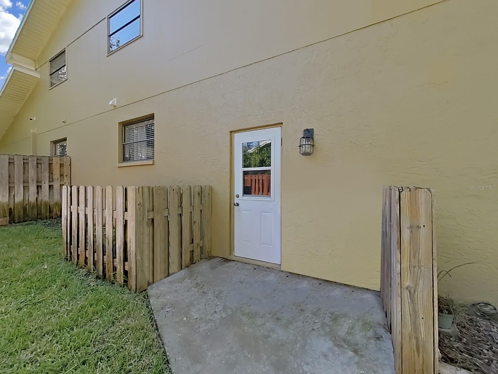 852 VILLAGE WAY, PALM HARBOR, FL, 34683