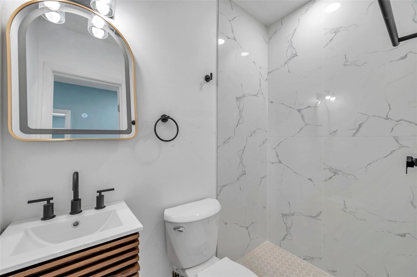 5709 CHARLES DR, TAMPA, FL, 33619