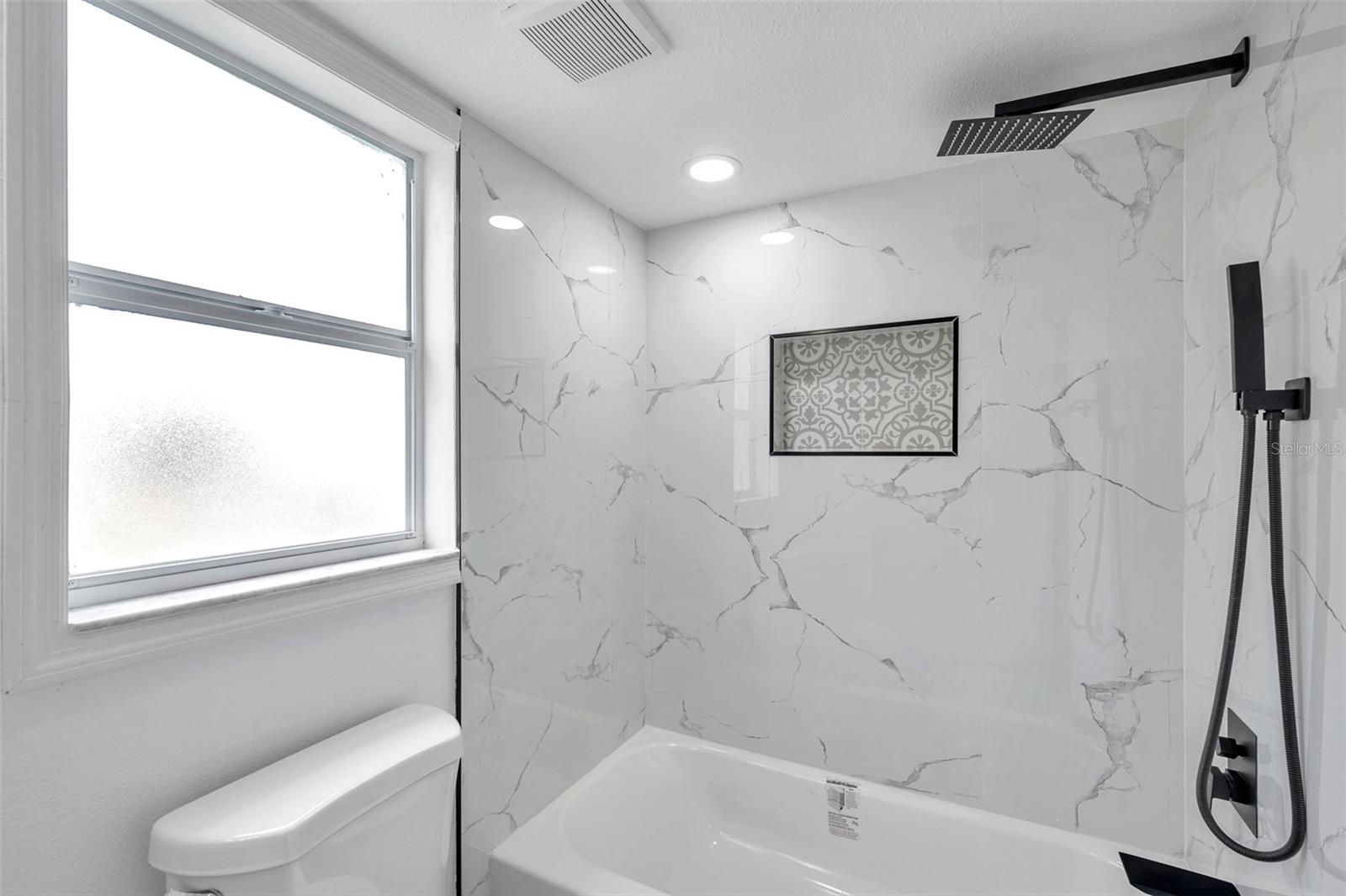 5709 CHARLES DR, TAMPA, FL, 33619