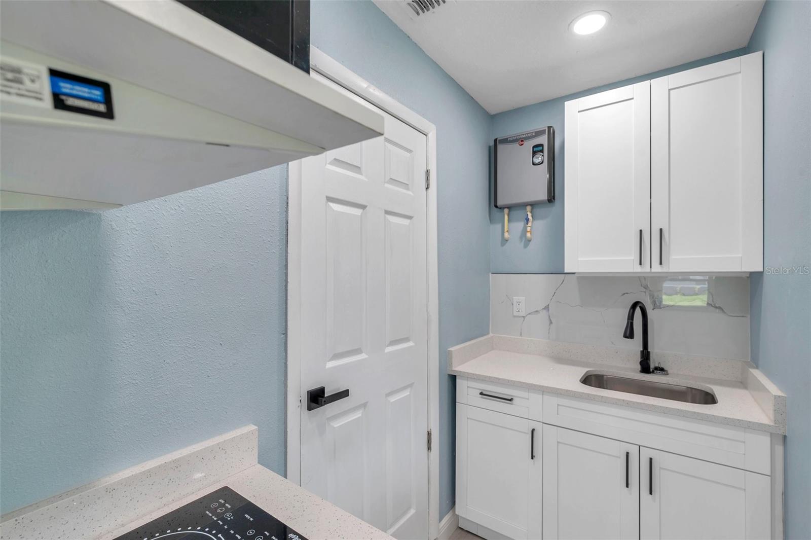 5709 CHARLES DR, TAMPA, FL, 33619