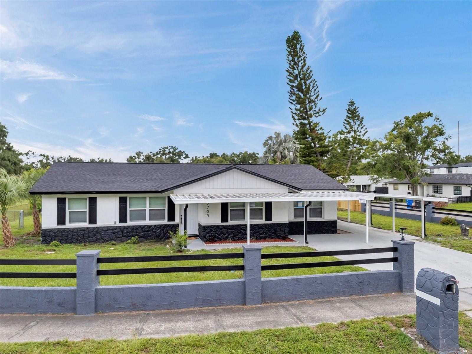 5709 CHARLES DR, TAMPA, FL, 33619