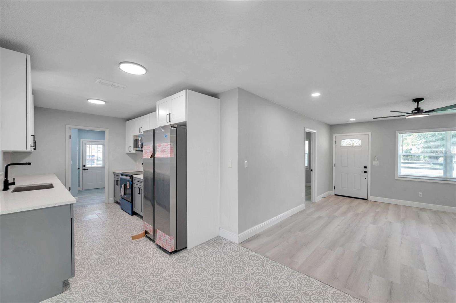 5709 CHARLES DR, TAMPA, FL, 33619