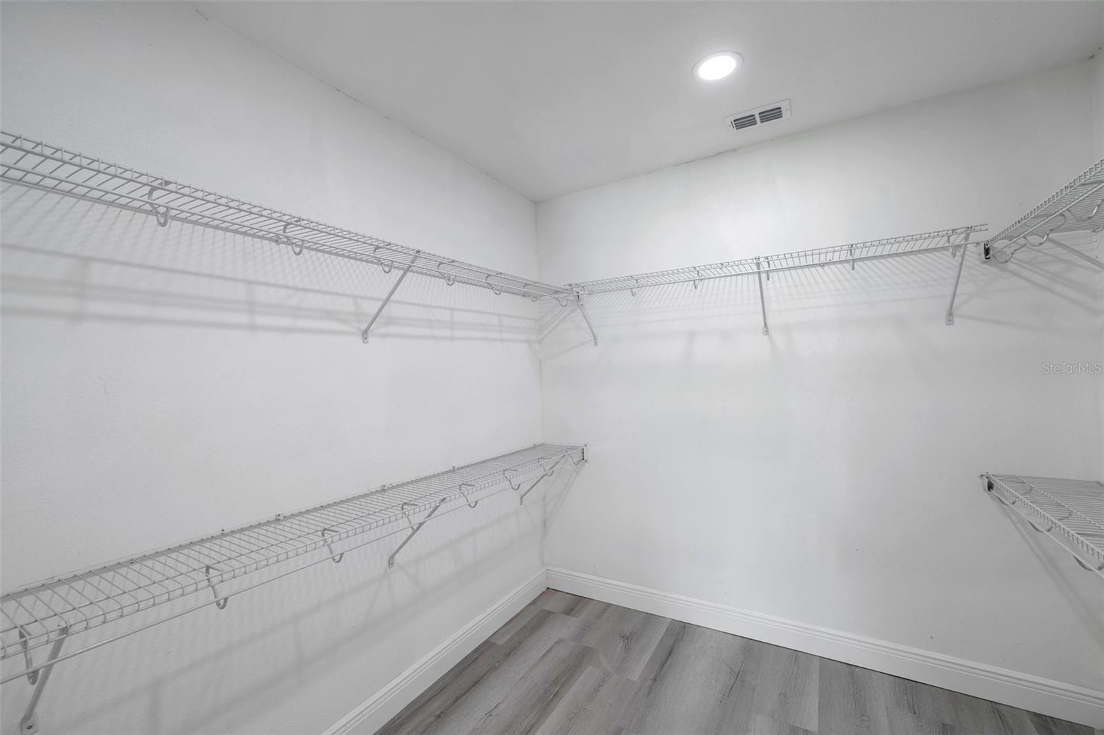 5709 CHARLES DR, TAMPA, FL, 33619