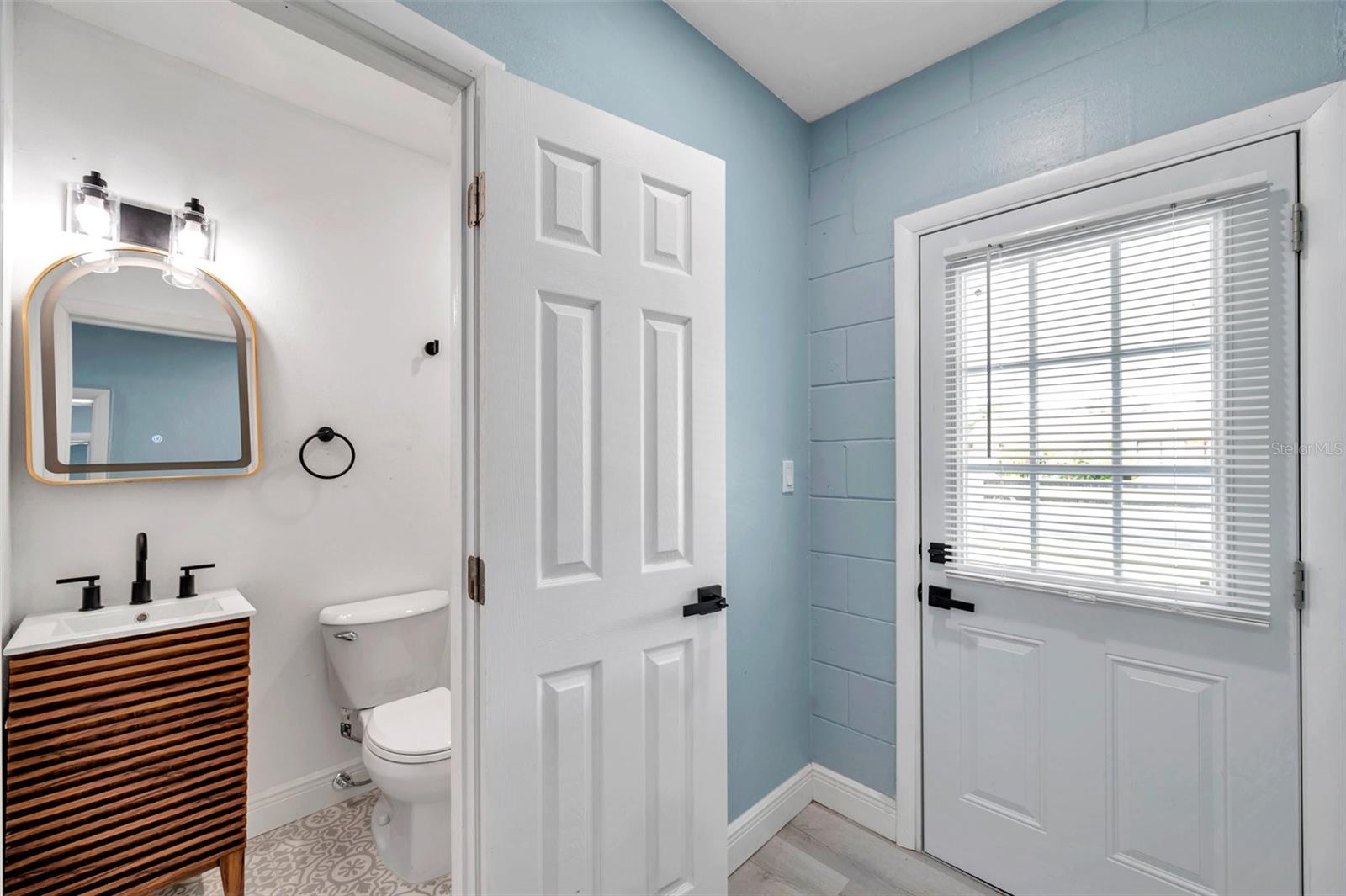 5709 CHARLES DR, TAMPA, FL, 33619