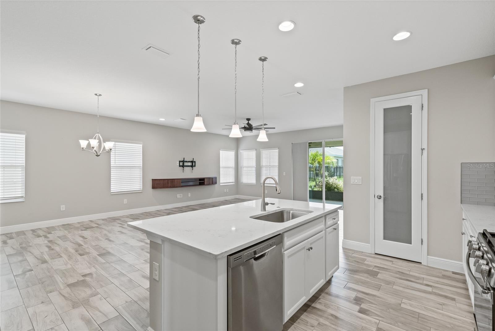 5607 LIMELIGHT DR, APOLLO BEACH, FL, 33572