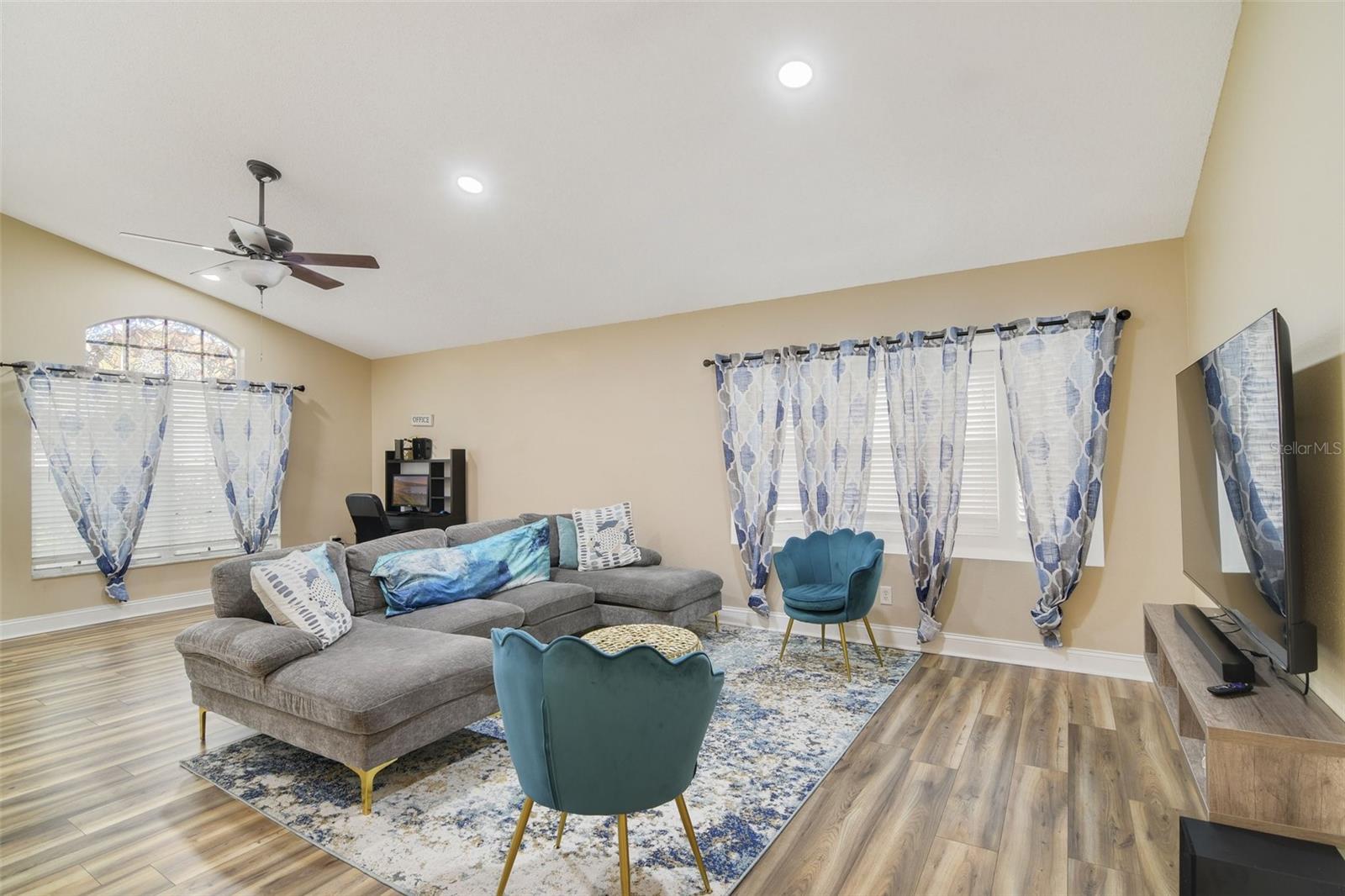 1306 CASTERTON CIR, DAVENPORT, FL, 33897