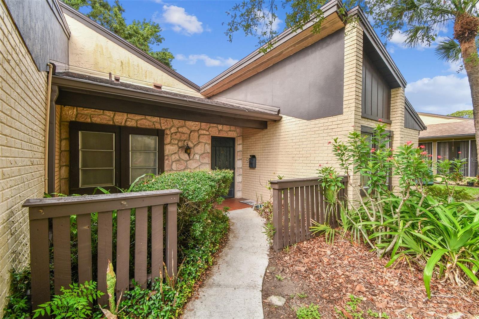 2101 SUNSET POINT RD #201, CLEARWATER, FL, 33765