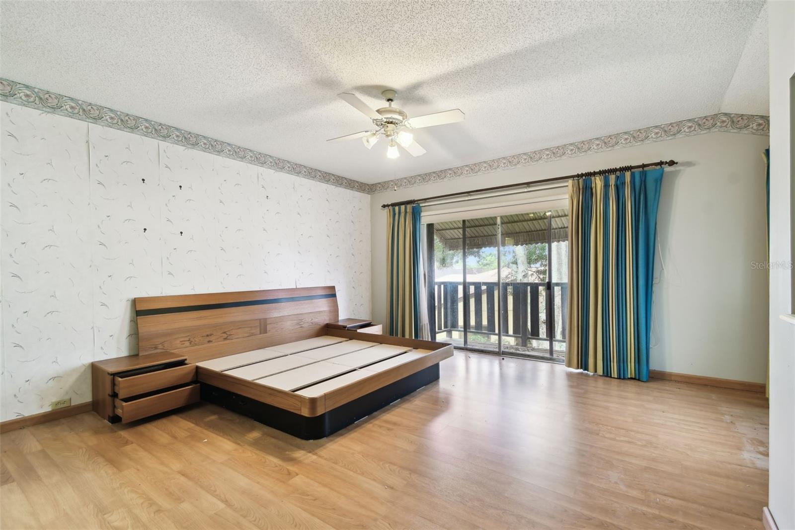 2101 SUNSET POINT RD #201, CLEARWATER, FL, 33765