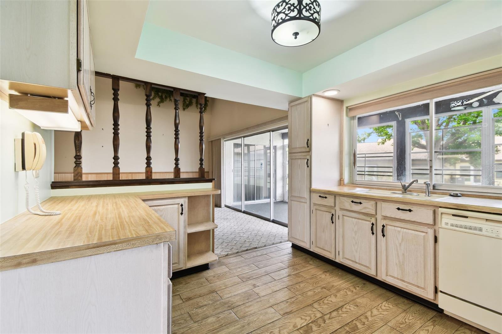 2101 SUNSET POINT RD #201, CLEARWATER, FL, 33765