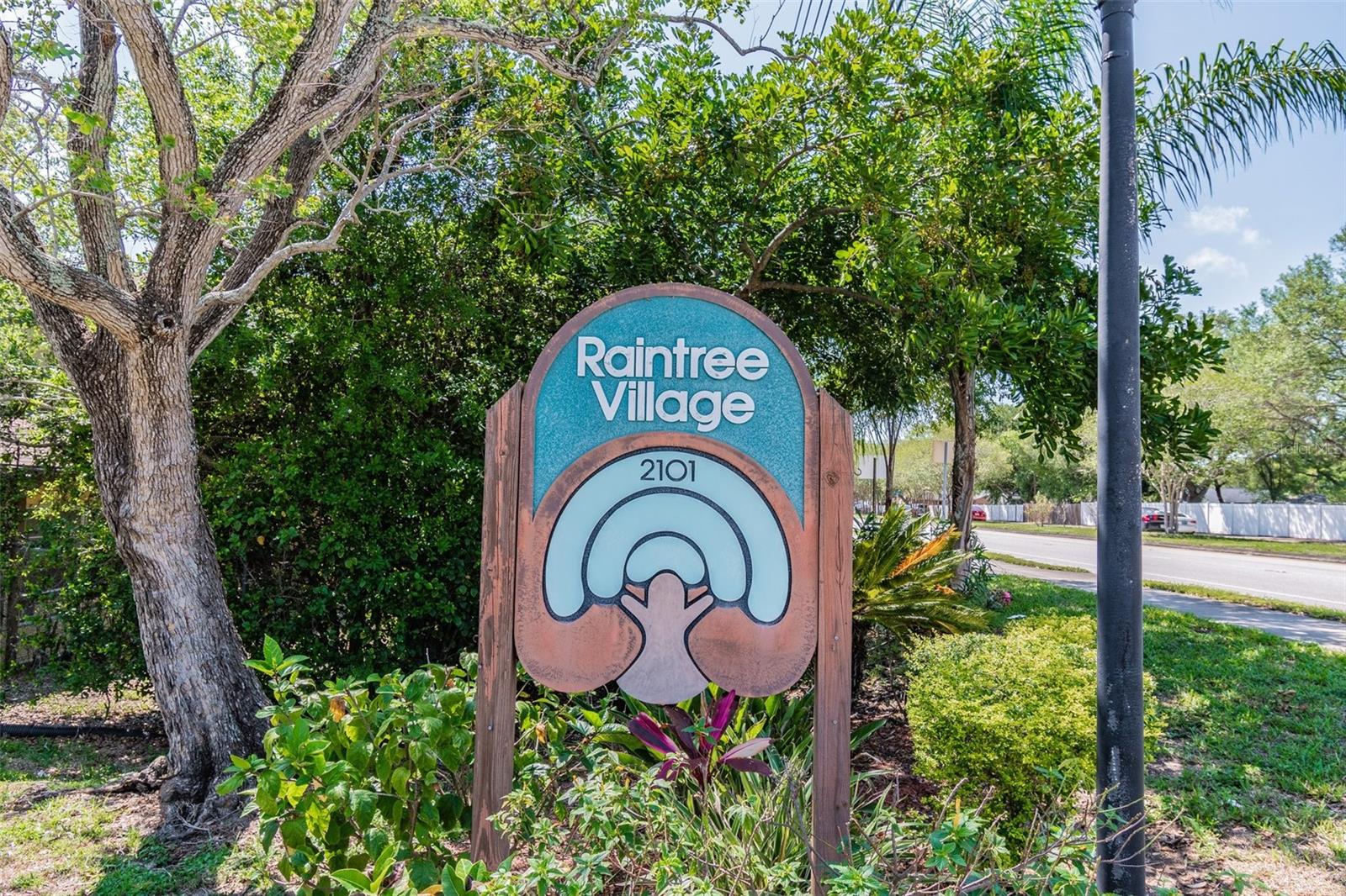 2101 SUNSET POINT RD #201, CLEARWATER, FL, 33765