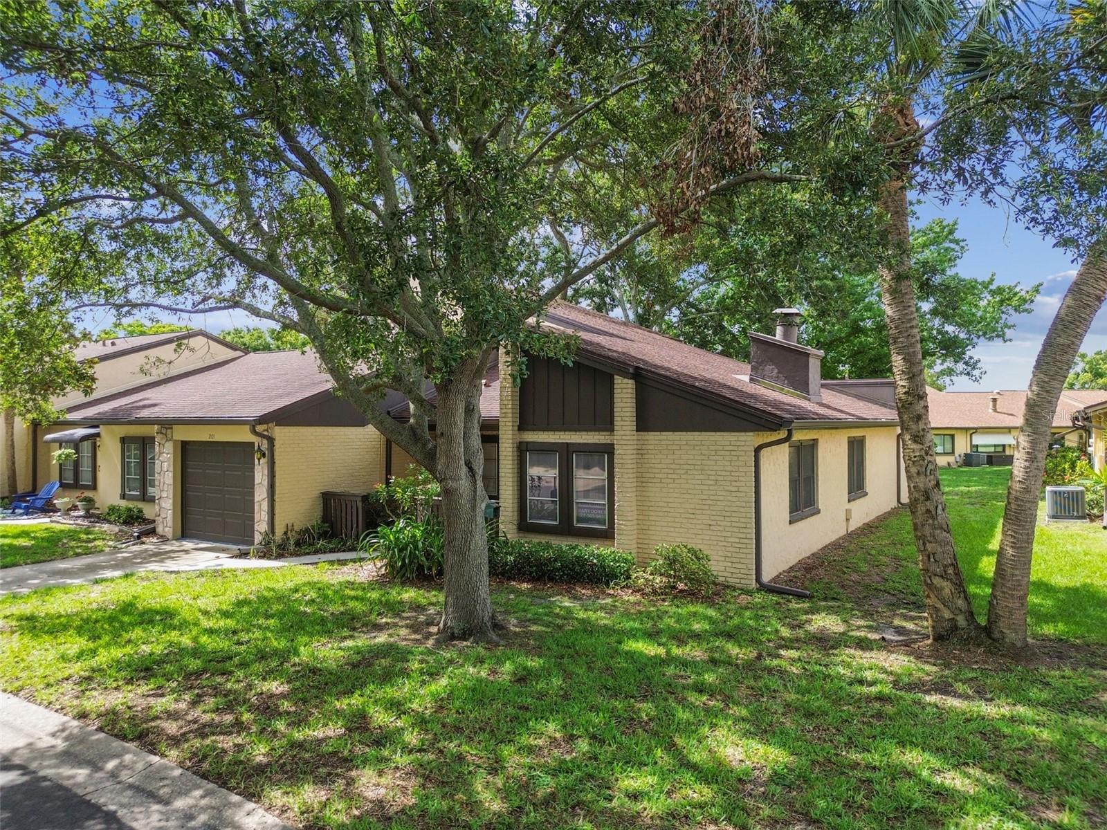 2101 SUNSET POINT RD #201, CLEARWATER, FL, 33765