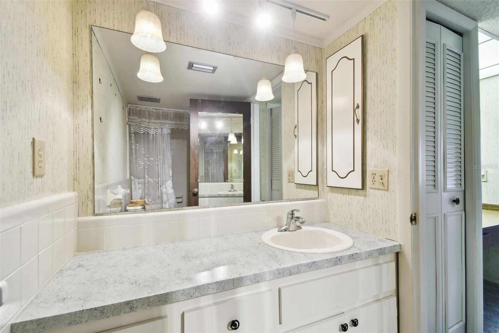 2101 SUNSET POINT RD #201, CLEARWATER, FL, 33765