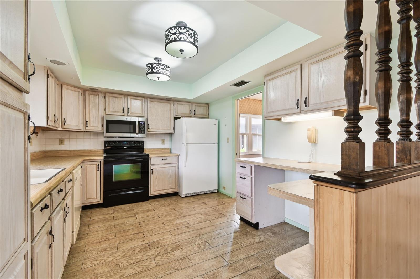 2101 SUNSET POINT RD #201, CLEARWATER, FL, 33765