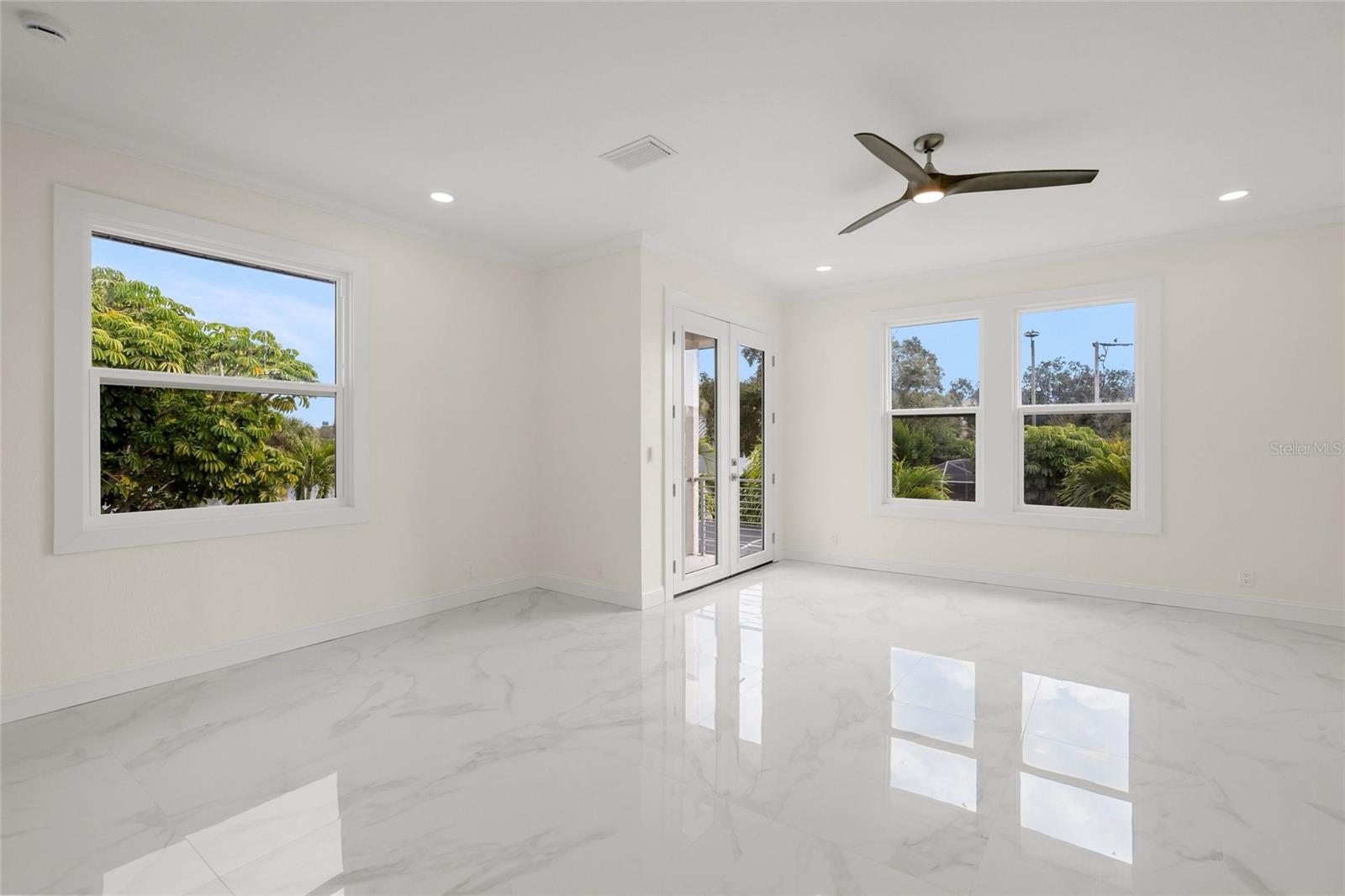 A4655955 Property Photo