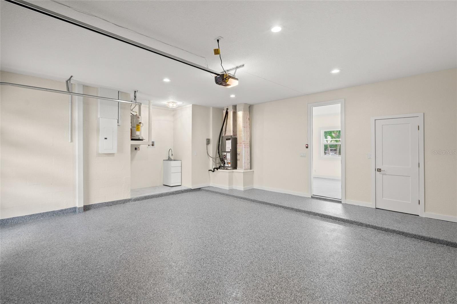 A4655955 Property Photo